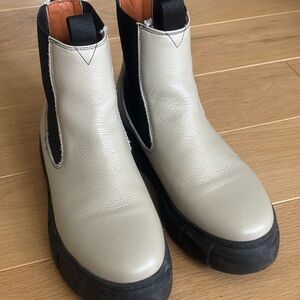 Stylish Cream and Black Ankle Boots